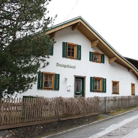 別荘 Aujagerhaeusl *